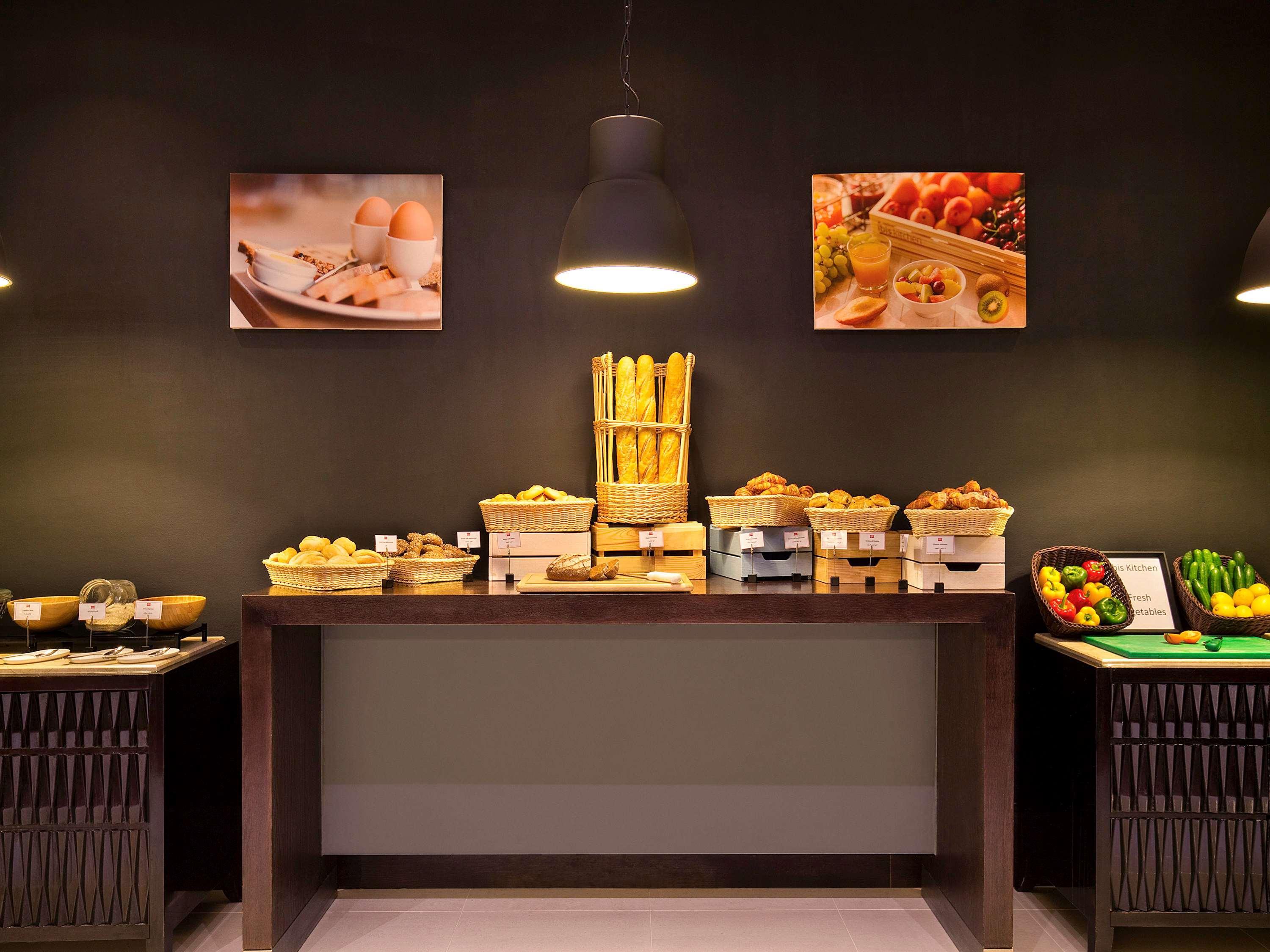 Ibis Al Rigga Hotel Дубай Екстериор снимка