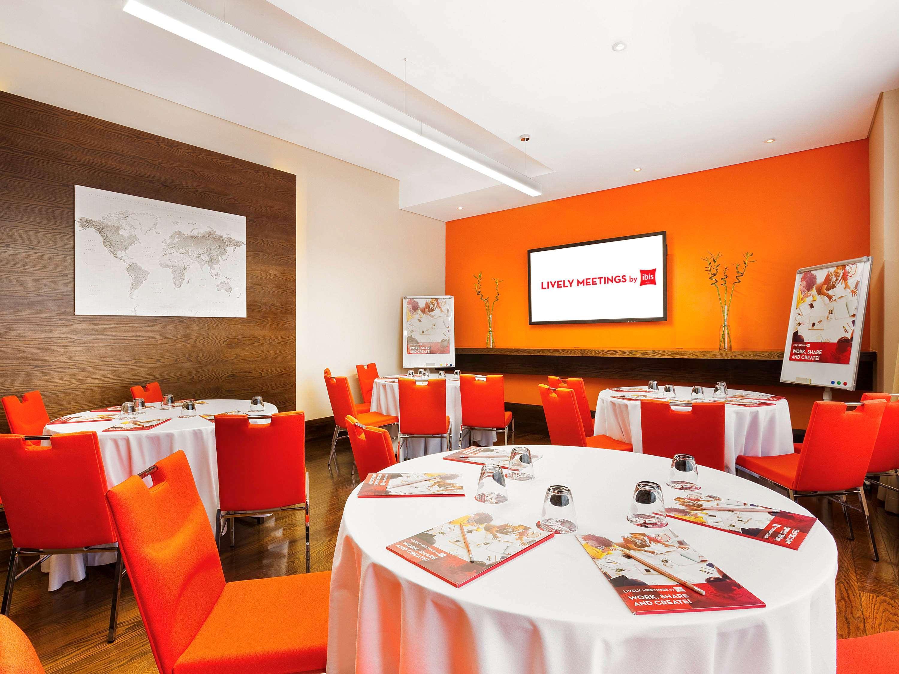 Ibis Al Rigga Hotel Дубай Екстериор снимка