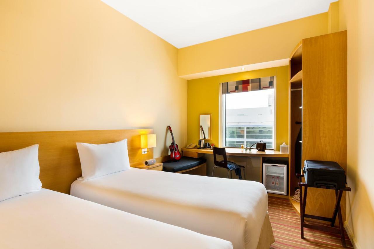Ibis Al Rigga Hotel Дубай Екстериор снимка